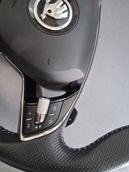 ŠKODA volant 2019-25,sport line s vyhřevem - 2