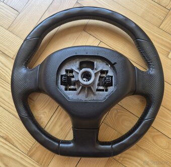 Prodám volant z RCZ - 2