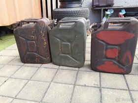Nemecké Wehrmacht a české kanystry do veteránú - 2