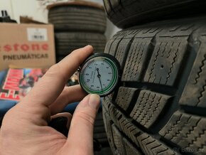 Zimní pneu 2+1 ks gratis 215/55R18 - 2