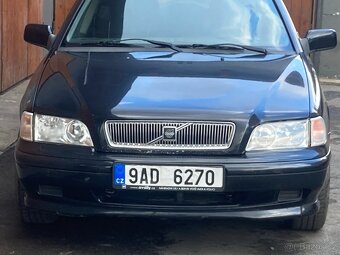 VOLVO V40 1,8i tažné, alu kola - 2