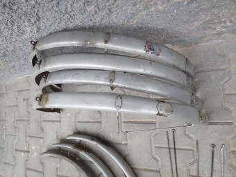 Favorit padesátá léta blatníky stare historicke kolo - 2