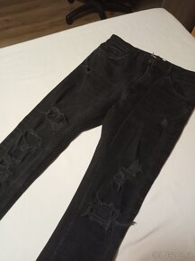 Trhané džíny Bershka vel.38 - 2