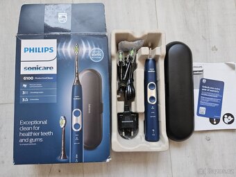 Philips Sonicare 6100 HX6871/47 modrá - 2