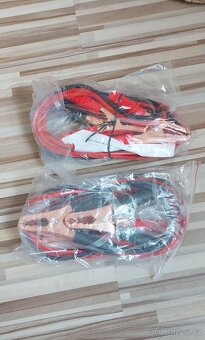 Startovací kabely 1,8m+svorky, měděné, nové. - 2