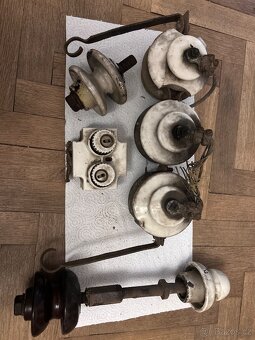 Staré izolátory a pojistky - 2