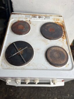 Mora elektrický sporak - 2