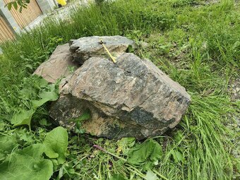 solitér kámen balvan - 2