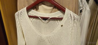 Lehky svetr v.40/42 - 2