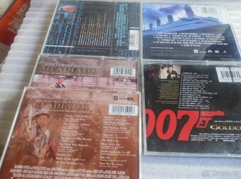 Cd - Soundtrack Matrix , Titanic, Gladiátor, Bond - 2