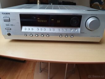 Onkyo TX-SR303E 5.1 AV receiver 360 watů - 2