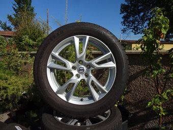 Volvo XC40 + V90 CC - zánovní zimní alu 18" ET50,5 - 2