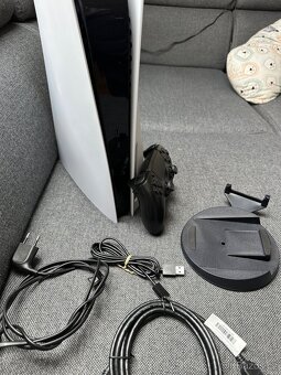 Playstation 5 + ovladač - 2