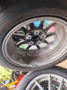 Originál BMW alu se zimním runflat pneu na g20. 5x112 6,5x16 - 2