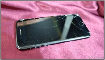 Telefon Apple iPhone 7 128GB MN922ZD/A – prasklé sklo - 2