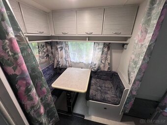 Karavan Delta 4 osoby - 2