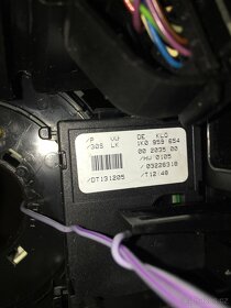 Audi A3/8P , páčky pod volantem, kroužek pod volantem - 2
