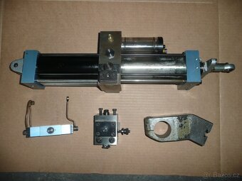 Schaublin TR102HP - hydraulika upichováku - 2