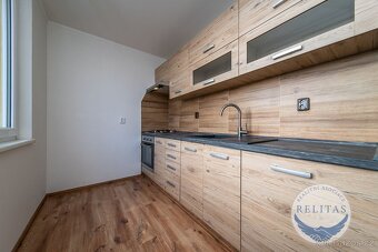 Pronájem bytu 2+1 po rekonstrukci s lodžií, 52 m², Praha 12 - 2