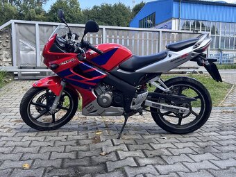 Honda CBR125R - 2