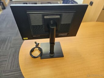 Samsung 24" Full HD, Pivot, S24E450b - 2