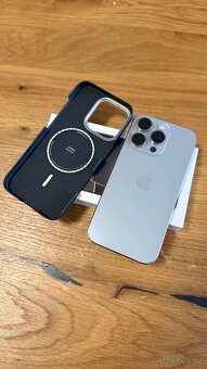 iPhone 16 Pro 128 GB - 2