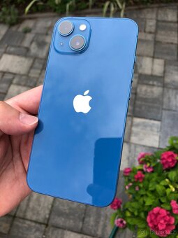 iPhone 13 256Gb v hezkém stavu, modrý, 100% baterie - 2