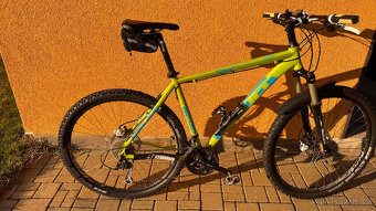 Horské trekové kolo SCUD 21" - 2