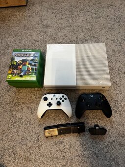 Xbox one s + příslušenství - 2