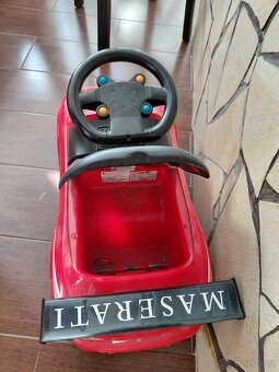 Odrážedlo s úložným prostorem - 2