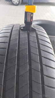 Prodám 2 x letní pneu Bridgestone 215/65/16 - 2