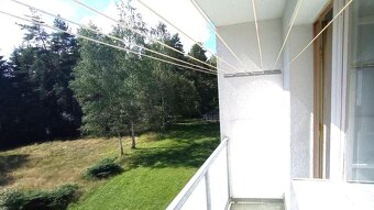 Prodej bytu 2+1 s garáží v Rotavě - 2