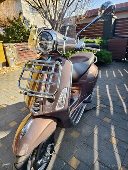 Vespa Primavera Touring - 2