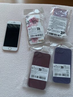 iPhone 8 + 5 obalů - 2