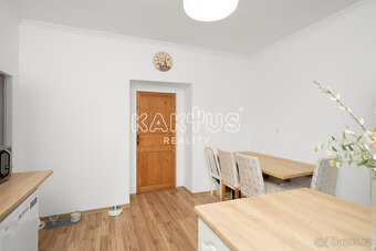 Pronájem prostorného bytu 2+1 (70 m2) na ulici Cingrova, Mor - 2