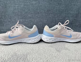 Růžové tenisky Nike, vel. 35,5 - 2
