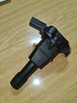 Snímač stavu hladiny motorového oleje 03F907660E NOVÉ - 2