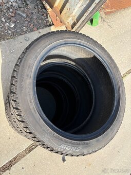 Riken zimní 235/45/18 - 2