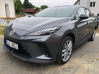 Prodám MG4 Electric r.v 12/2022 125 KW baterie 54 KWh DPH - 2