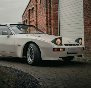 Porsche 924 turbo - 2
