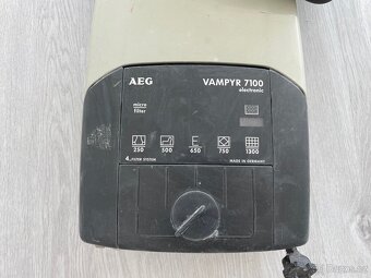 Vysavač AEG Vampyr 7100 1300 W - 2