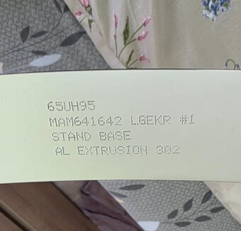 stojan k televizi LG - 2