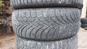 Pneu zimní, 4 ks, rozměr 205/55/17, 95V, zn. MAXXIS - 2