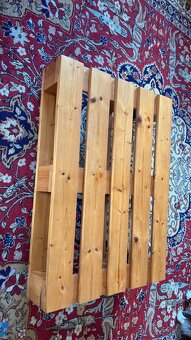 Konferenční stolek z palet - 2