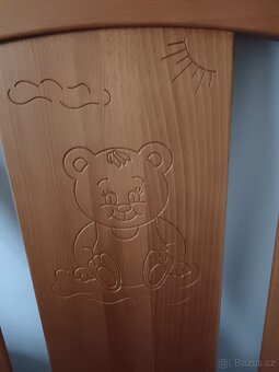 Krásná postýlka s méďou - 2