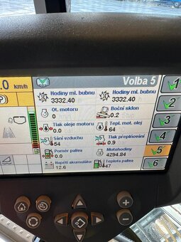 Sklízecí mlatička NewhollandCX8080 - 2