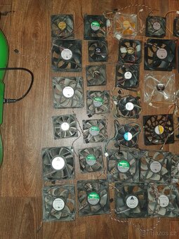 Cca 60 ventilátorů na testy/opravu - 2