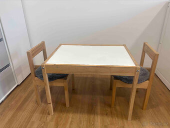 Dětský stolek a 2 židle - 2