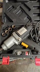 Rázový utahovák - 2