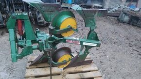 KOUPÍM nové ,,želízka, nože k pluhu APO 155 - 2